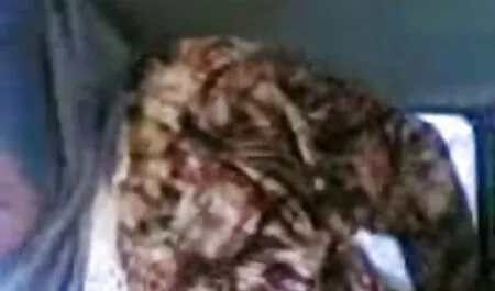 हॉर्नी कॉलेज गर्ल Masturbates सेक्सी हिंदी एचडी मूवी में उसके बिस्तर