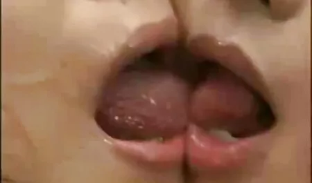 हॉट ब्रोन्केट सेक्सी मूवी एचडी लेने बड़ा केक