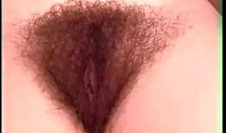 सुंदर busty एमआईएलए अपने मुर्गा चूसना पसंद करता हिंदी फिल्म सेक्सी एचडी में है