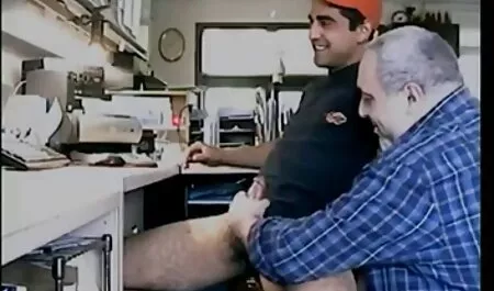 Bigbooty अंतरजातीय बेब मुँह में सह लेता है सेक्स मूवी एचडी में